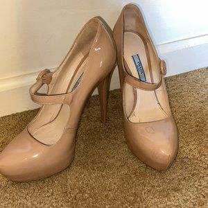 Prada pumps :)